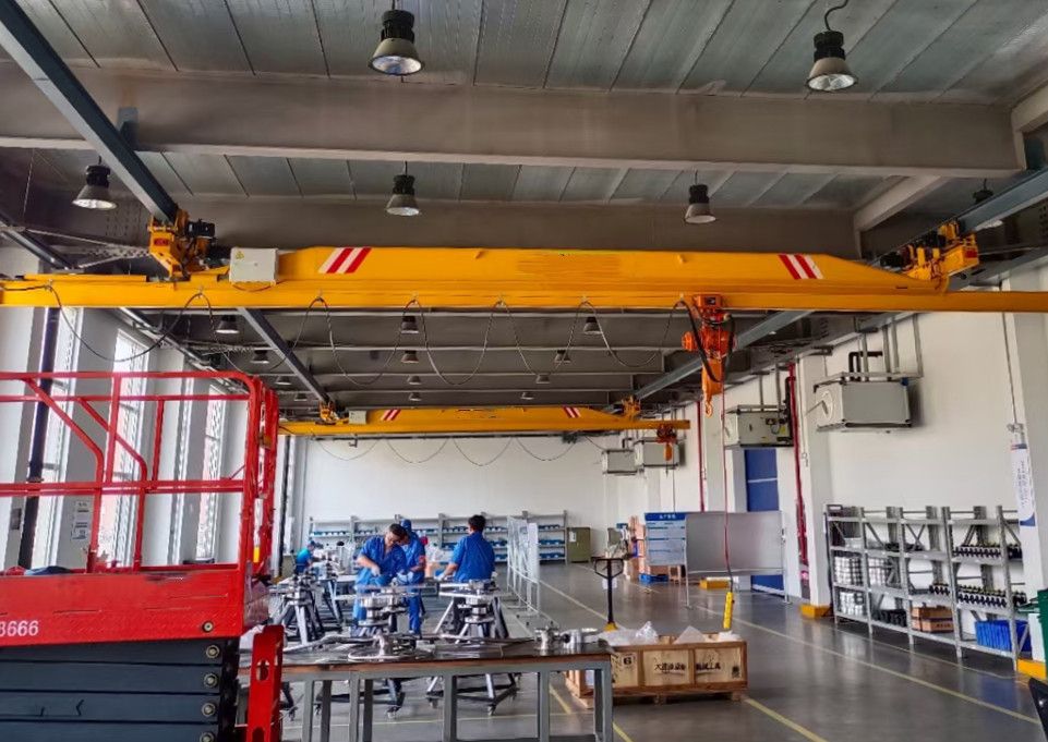 鄭州橋式起重機(jī)、LX型電動(dòng)懸掛起重機(jī)廠家直銷(xiāo)