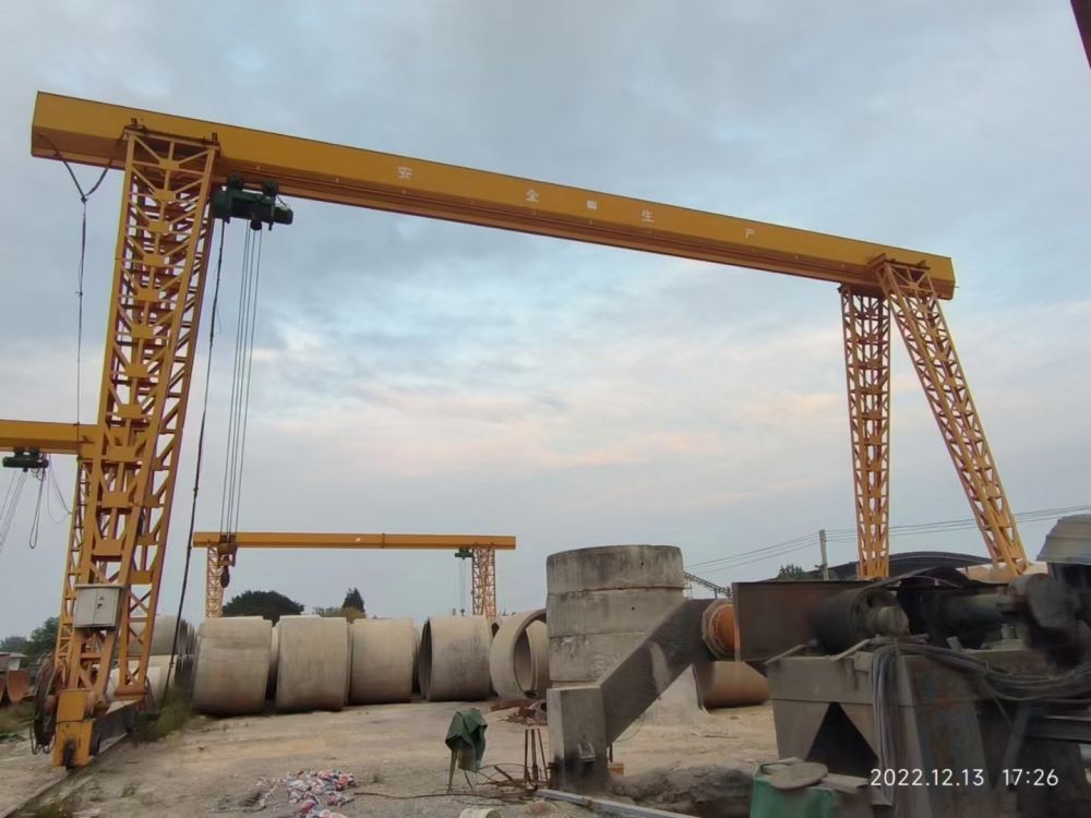商丘起重機、MH型電動葫蘆門式起重機、龍門吊生產(chǎn)廠家、安裝維修